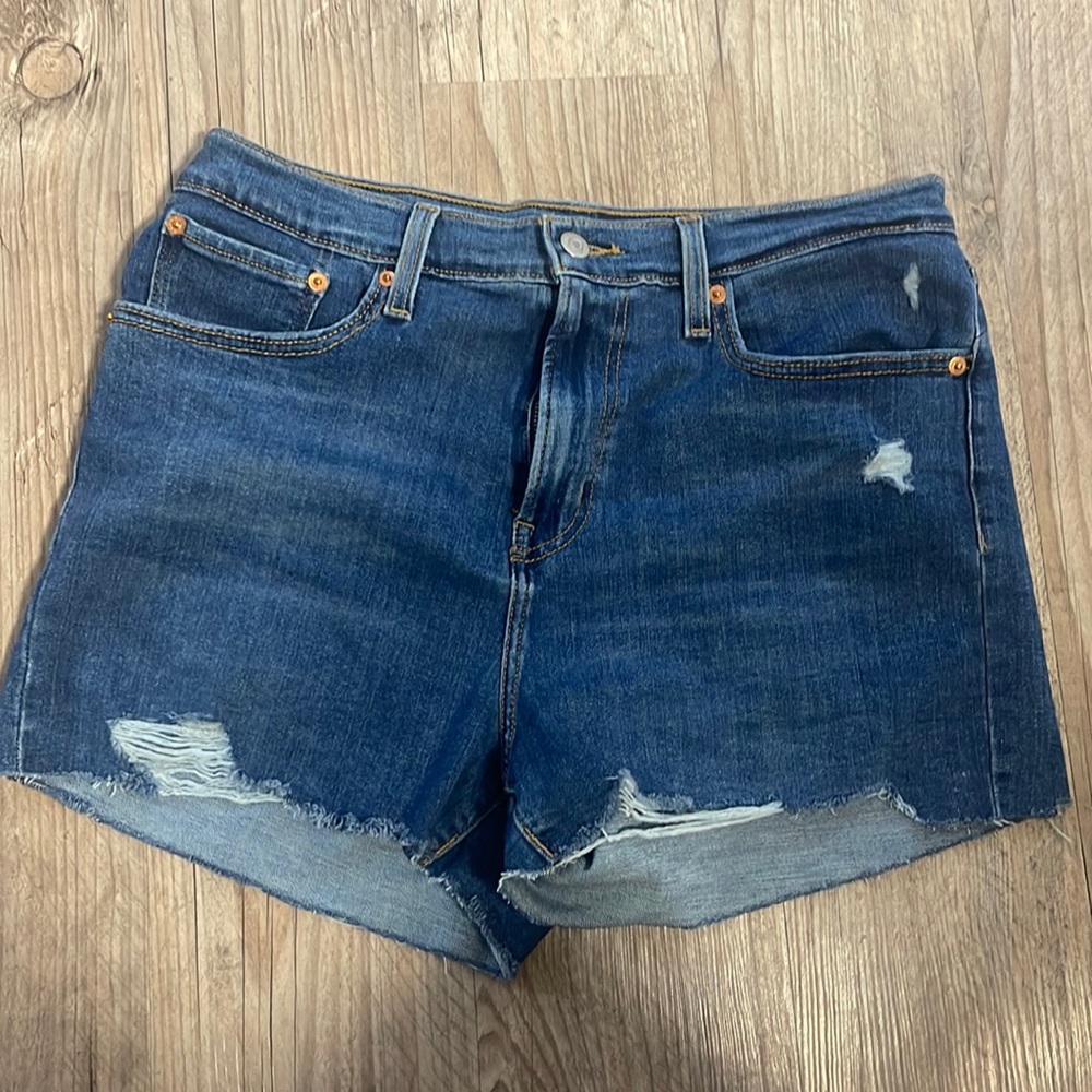 Levi’s shorts
